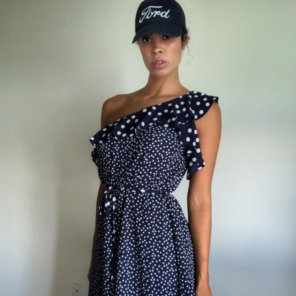 Polka dot one shoulder dress - Picture 2 of 5